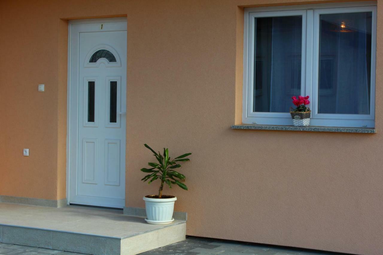 Neda Holiday House กราโบวาซ ภายนอก รูปภาพ